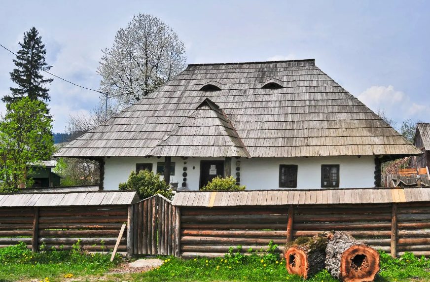 Casa Muzeu Saveta Cotrubaș din Solca